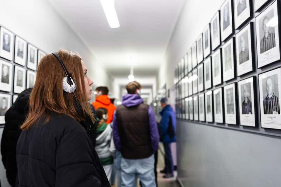 From Krakow: Auschwitz & Birkenau Guided Tour with Pick up - What the guide and headset add