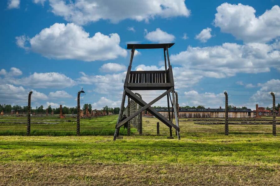 From Krakow: Auschwitz & Birkenau Guided Tour with Pick up - Is $89 good value?