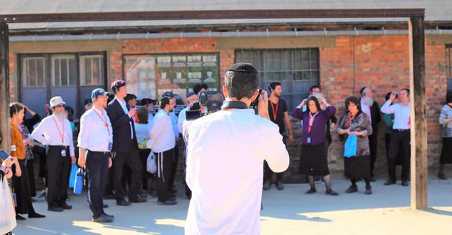 From Krakow: Auschwitz Birkenau Small Group Tour with Pickup - The Krakow pickup and 1.5-hour drive