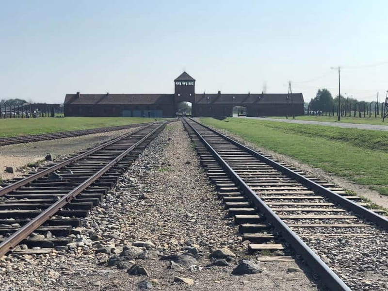 From Krakow: Auschwitz-Birkenau Tour with Transportation - The Judenrampe and the first pause