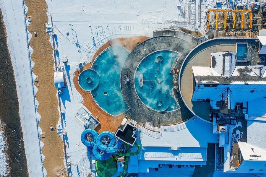 From Krakow: Chochołowskie Thermal Baths Ticket and Transfer - More than 20 heated pools to choose from