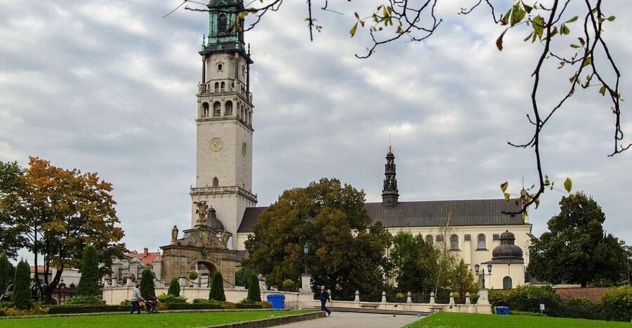 From Krakow: Częstochowa, Black Madonna and Lagiewniki Tour - Who should book this tour?