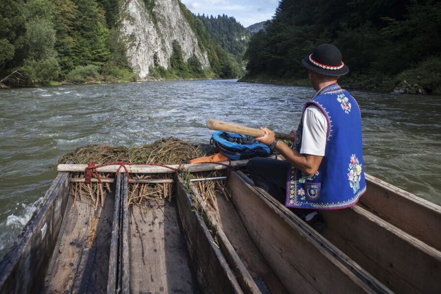 From Krakow: Dunajec River Rafting with Thermal Baths option - What to pack for an all-weather outing