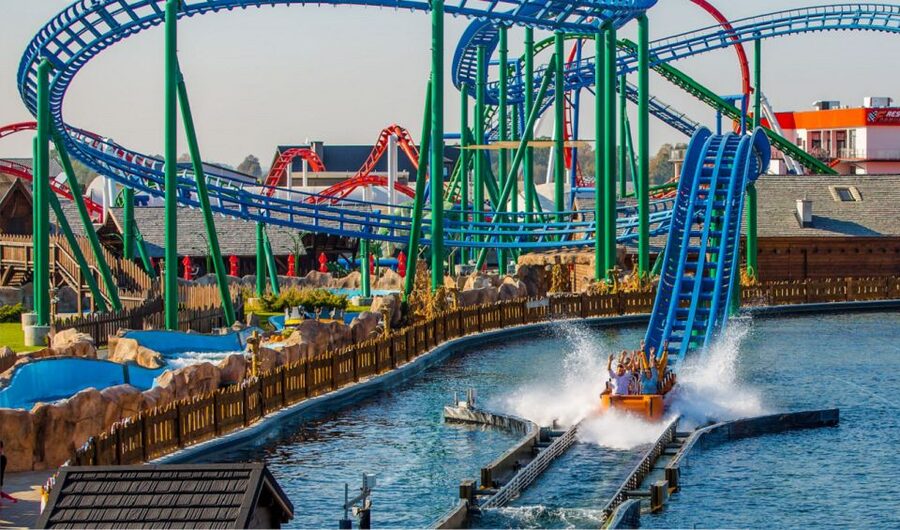 From Kraków: Energylandia Amusement Park Transfer and Entry - Energylandia from Kraków: what the day is really like