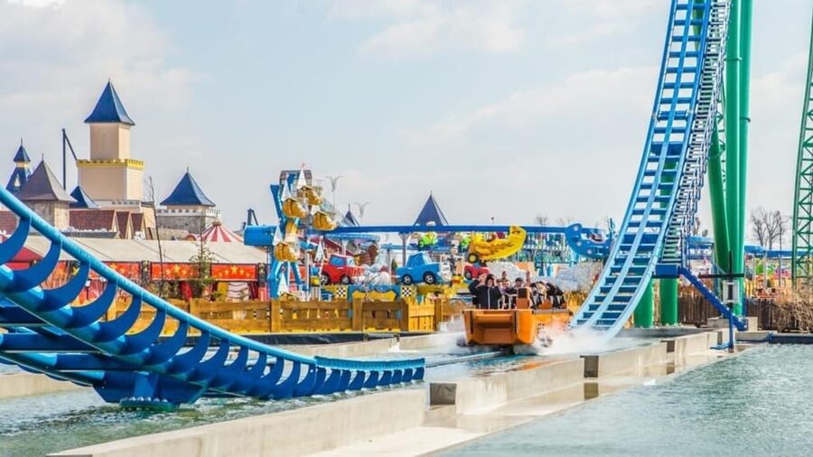 From Krakow: Energylandia Park Open Ticket & Pickup Options - Lunch, paths, and the shape of the day
