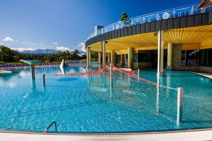 From Krakow: Full-Day Chocholowska Thermal Bath Tour - The two-hour ride into Lesser Poland