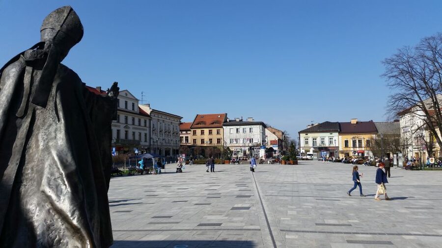 From Krakow: Full-Day Wadowice & Czestochowa Tour - Inside the John Paul II Museum for 90 minutes