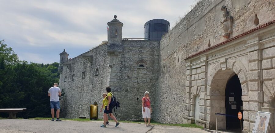 From Krakow: Ojców National Park & Ogrodzieniec Castle Tour - Why the Polish Jura makes a good Krakow escape