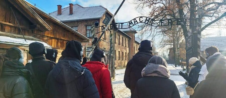From Krakow: Roundtrip Transportation to Auschwitz Birkenau - Who should choose this experience