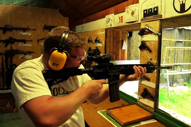 From Krakow: Shooting Range with transfer (hotel pick up) - From Rynek Glowny to the range