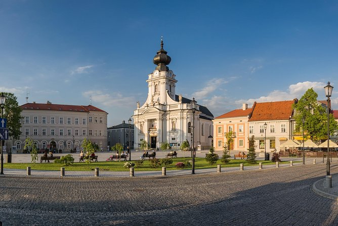 From Krakow: The Black Madonna of Czestochowa & John Paul II Family Home - Why this makes sense as a day trip from Krakow
