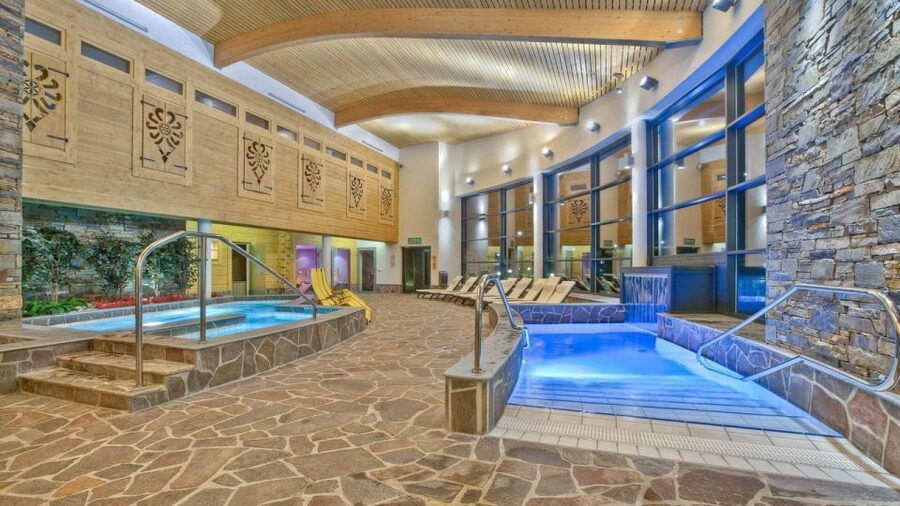 From Kraków; to Białka Thermal Baths private tour - The loud zone: five pools and outdoor slides