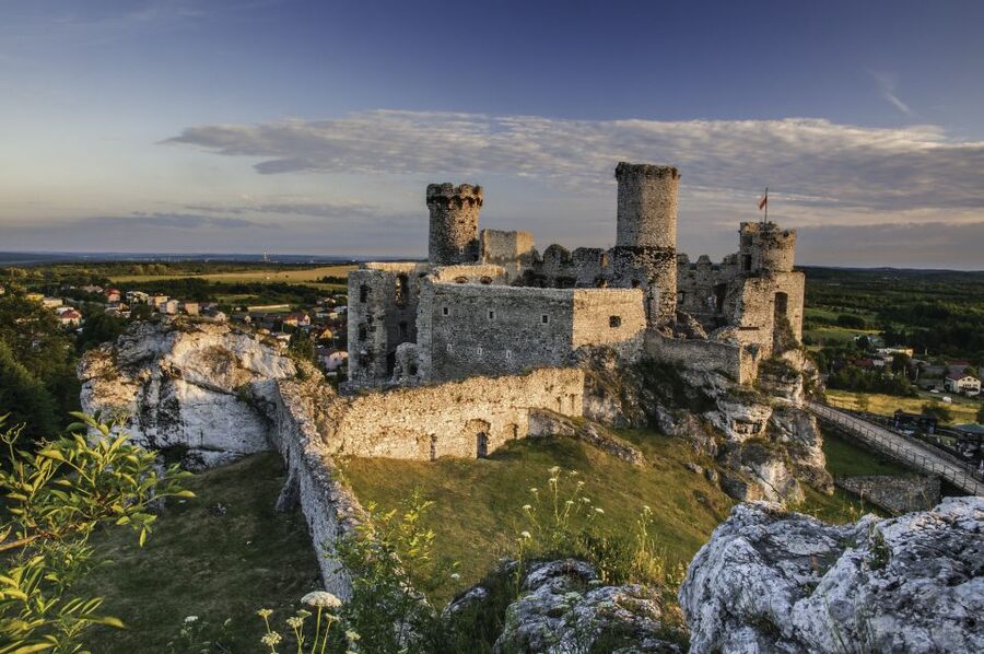 From Krakow: Trail of the Eagles’ Nests Day Tour - Ojców National Park and the limestone country
