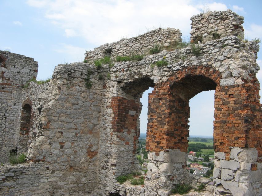 From Krakow: Trail of the Eagles’ Nests Day Tour - Mirów and Bobolice finish the route