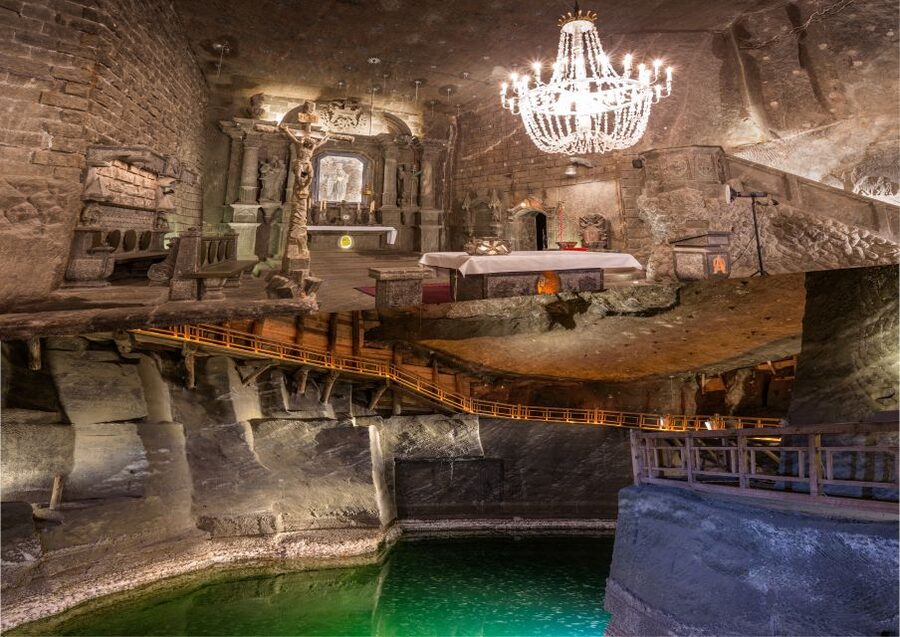 From Krakow: Wieliczka Salt Mine Small Group Guided Tour - Why Wieliczka Salt Mine deserves half a day