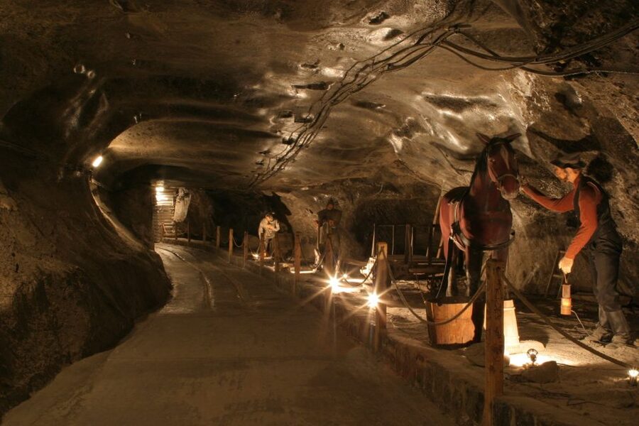 From Krakow: Wieliczka Salt Mine Tour - How the guide shapes the experience