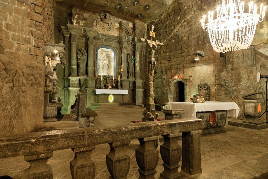 From Krakow: Wieliczka Salt Mine Tour with Guide - The 380-step descent into the mine