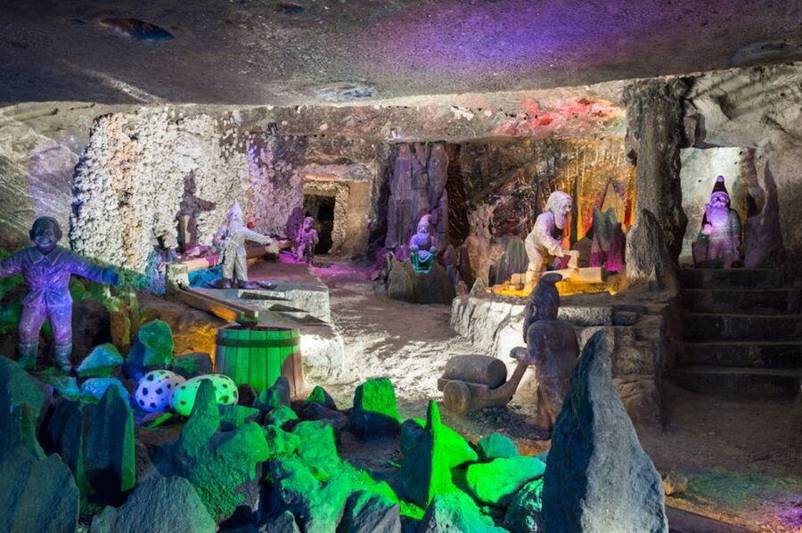 From Krakow: Wieliczka Salt Mine Tour with Guide - Leaving Krakow for Wieliczka