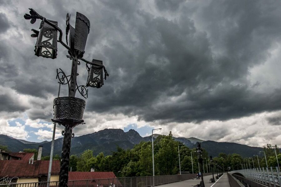 From Krakow: Zakopane and Dunajec River Rafting Tour - Chocholow and the wooden villages of the highlanders