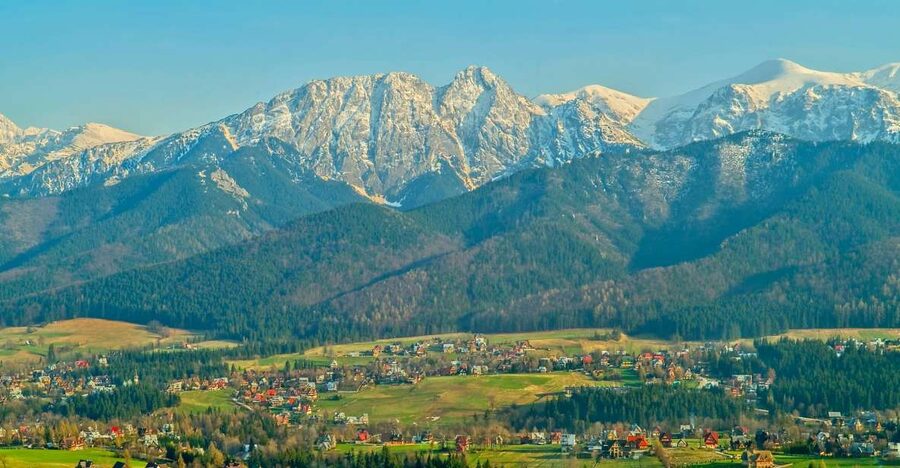 From Krakow: Zakopane and the Tatra Mountains - The two-hour ride from Krakow to the mountains