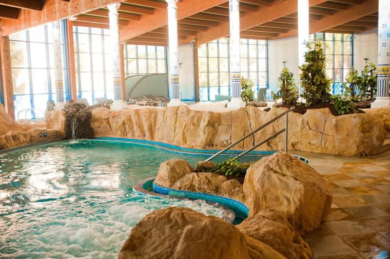 From Krakow: Zakopane + Thermal Baths - Two hours on Krupówki Street