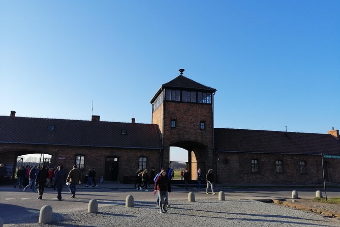 From Warsaw Auschwitz and Krakow one day tour by train with pick up and drop off - Getting from Warsaw to Krakow by train