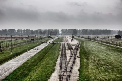 Auschwitz-Birkenau Guided Tour with Fast Train