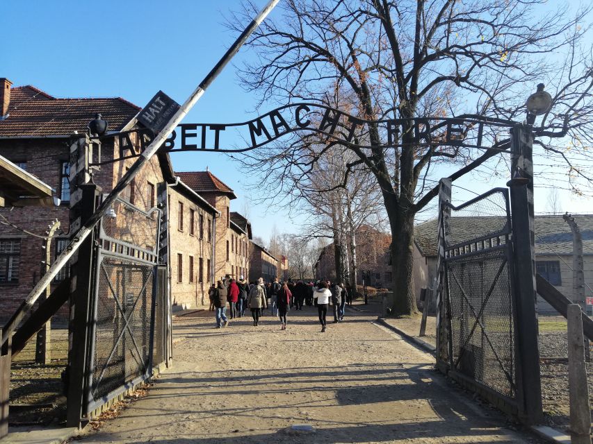 From Warsaw: Auschwitz-Birkenau Tour by Car - Why a car makes sense from Warsaw