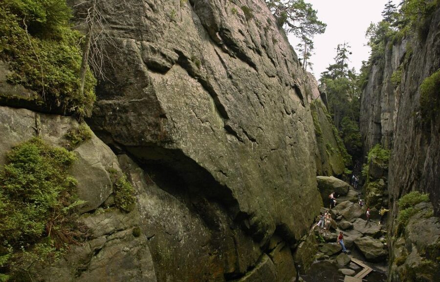 From Wroclaw: Full-Day Stolowe Mountains Trekking Tour - Who will enjoy this day most?
