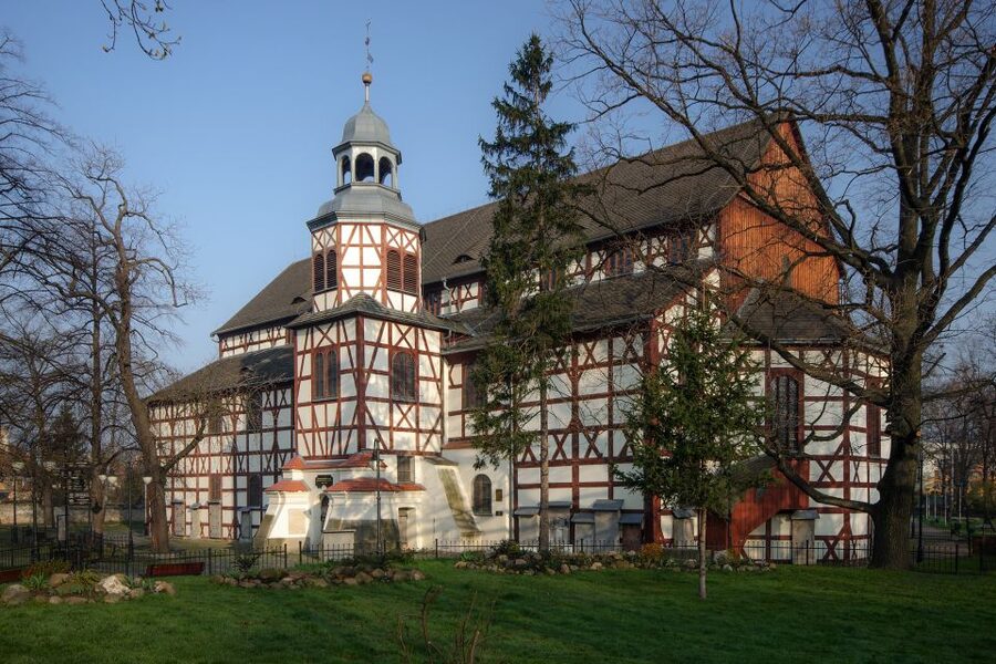 From Wroclaw: Polish Pottery and Jawor Church of Peace Tour - What the eight-hour schedule means