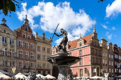 Gdansk and Malbork Castle Small Group Tour from Warsaw with Lunch
