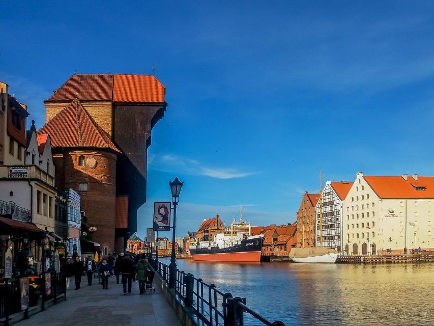 Gdansk: City Highlights Guided Private Bike Tour - From Euro 2012 stadium to the Baltic shore