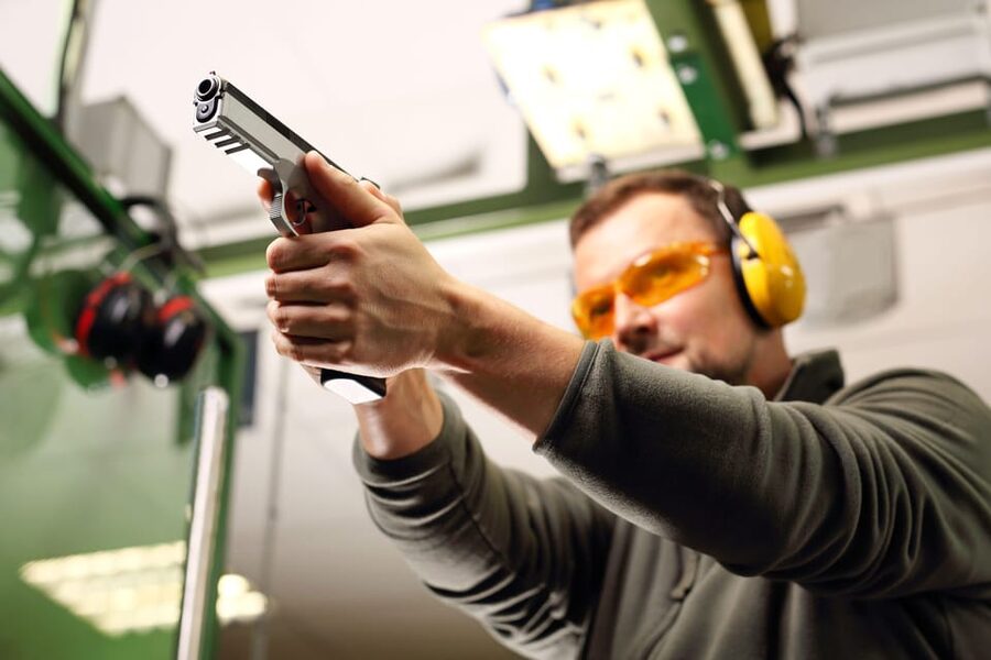 Gdańsk: Extreme Gun Shooting Experience with Transfers - Key points before you book