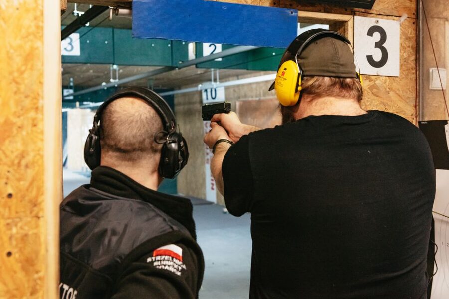 Gdańsk: Extreme Gun Shooting Experience with Transfers - FAQ