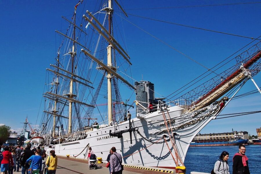 Gdansk, Gdynia, and Sopot: 8-Hour Private Sightseeing Tour - Długa Street And The Main Sights Of Gdansk