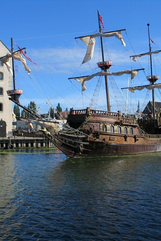 Gdansk: Guided Round-Trip Cruise to Westerplatte - Who will enjoy this Gdańsk cruise most