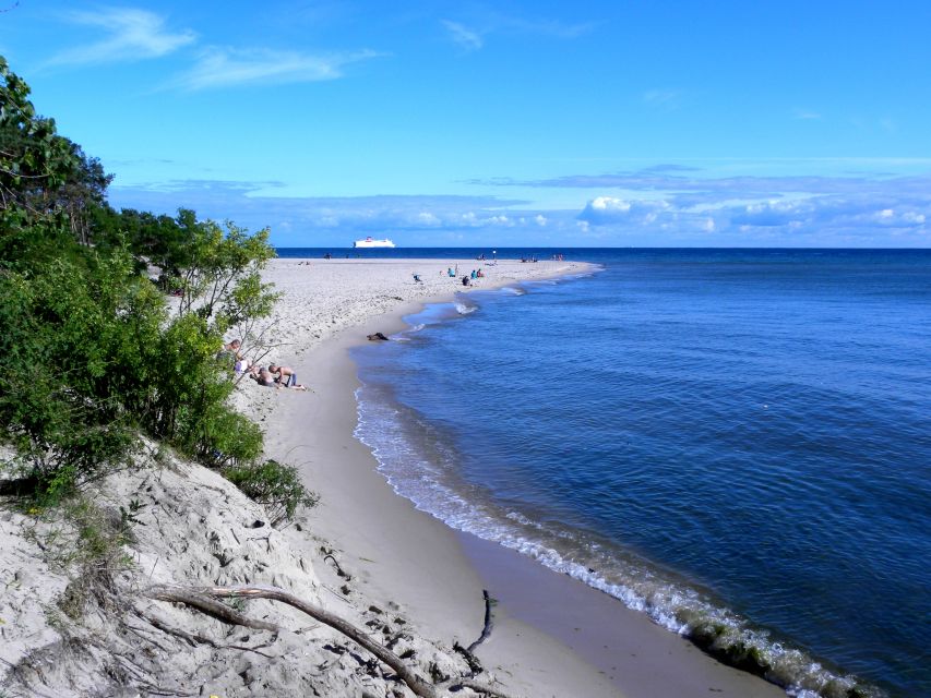 Gdansk Hel Peninsula Private Guided Tour with Cruise or Car - Choosing the car or catamaran option