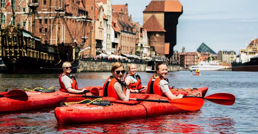 Gdańsk: Islands and Canals Private Kayak Tour - Who should book this private tour?