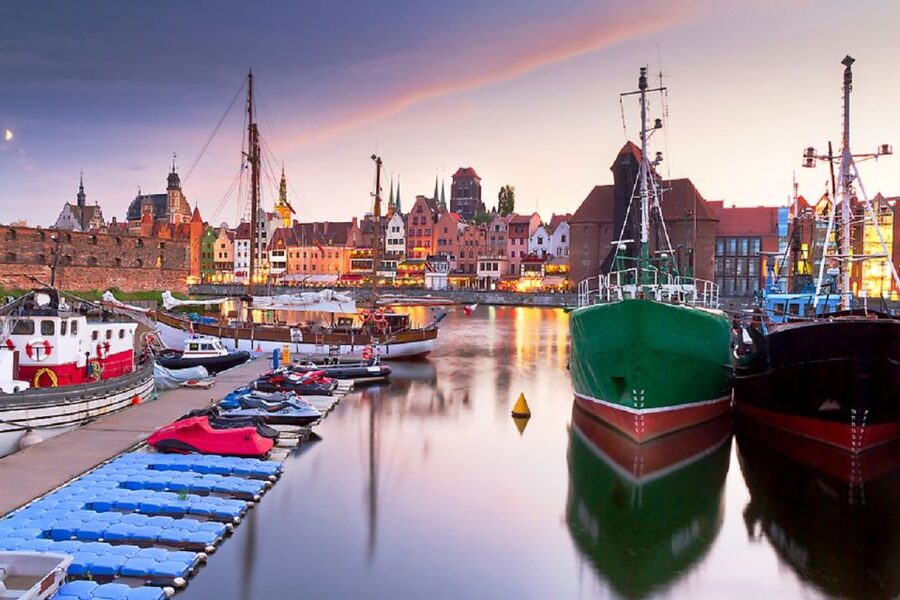 Gdansk: Jewish Heritage Guided Private Walking Tour - The Kindertransports monument and a story of rescue