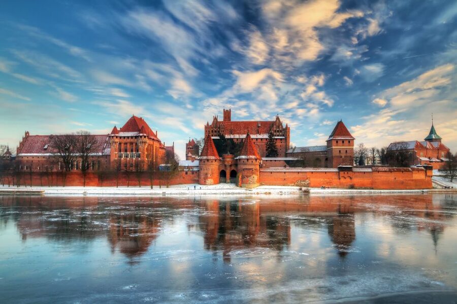 Gdansk: Malbork Castle Regular Tour - Leaving Gdansk in an air-conditioned minibus