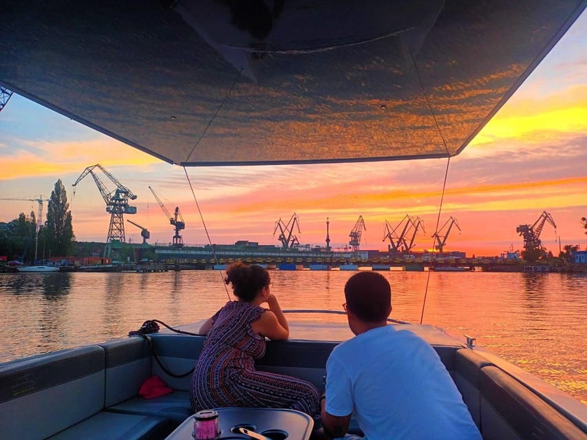 Gdańsk: Motława River Eco Cruise at Sunset with Prosecco - Key things to know before you book