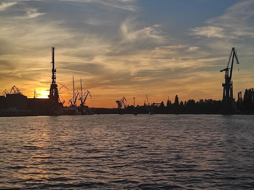 Gdańsk: Motława River Eco Cruise at Sunset with Prosecco - Prosecco, timing, and the sunset mood
