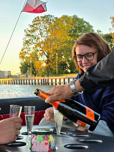 Gdańsk: Motława River Eco Cruise at Sunset with Prosecco - Meeting Boat & Bike at the marina