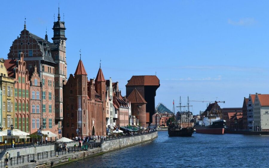 Gdansk Old Town: German Influence Walking Tour - Meeting Johann Bernoulli, Günter Grass, and Barthel Ranisch