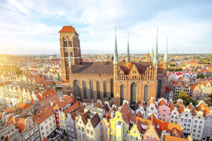 Gdańsk: Old Town Private Walking Tour with Legends and Facts - The Green Gate and the Motława waterfront
