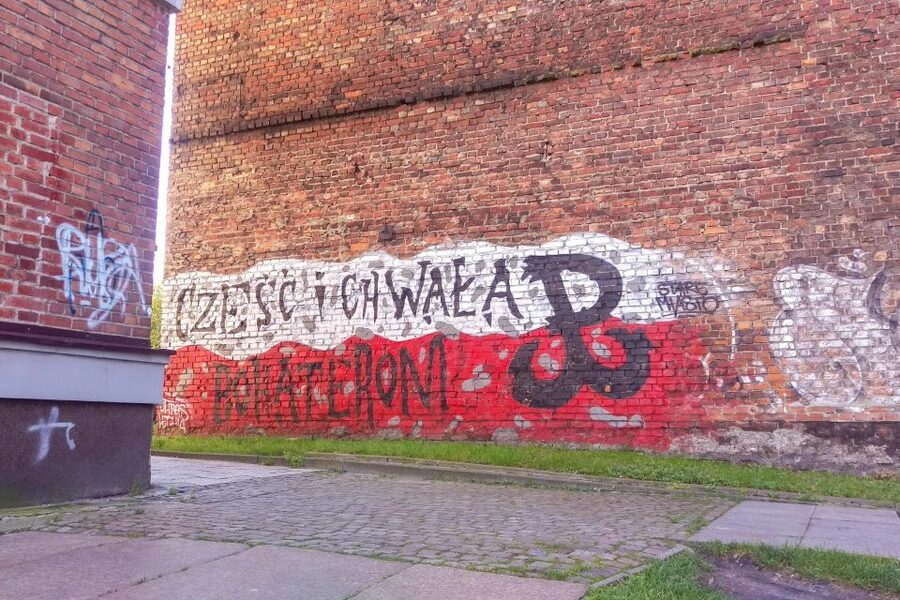 Gdansk: Private Old Town Tour - Piwna and Mariacka: two different moods