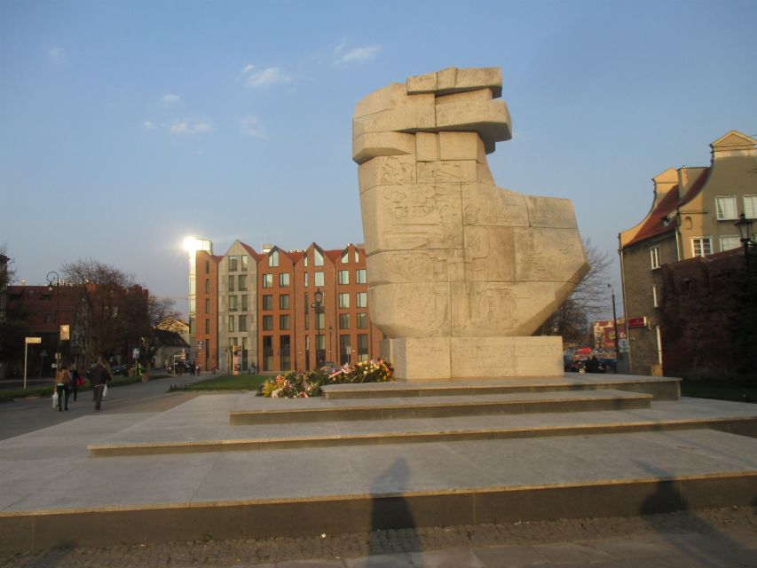 Gdansk Private WWII Tour with Museum of the Second World War - The guides and the value of private attention