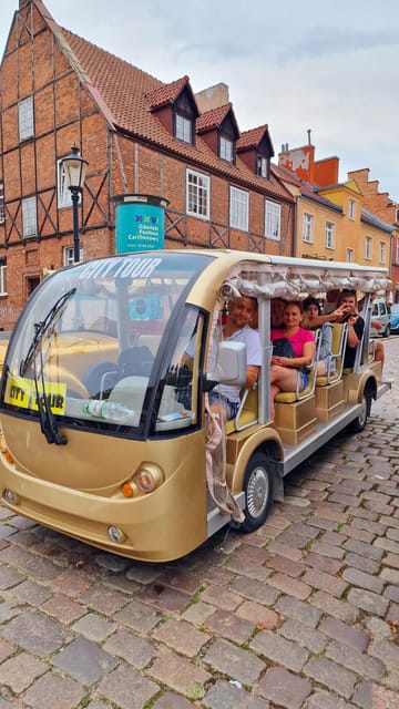 Gdansk: Shared or Private City Tour Sightseeing By Golf Cart - Why a golf cart works well in central Gdańsk