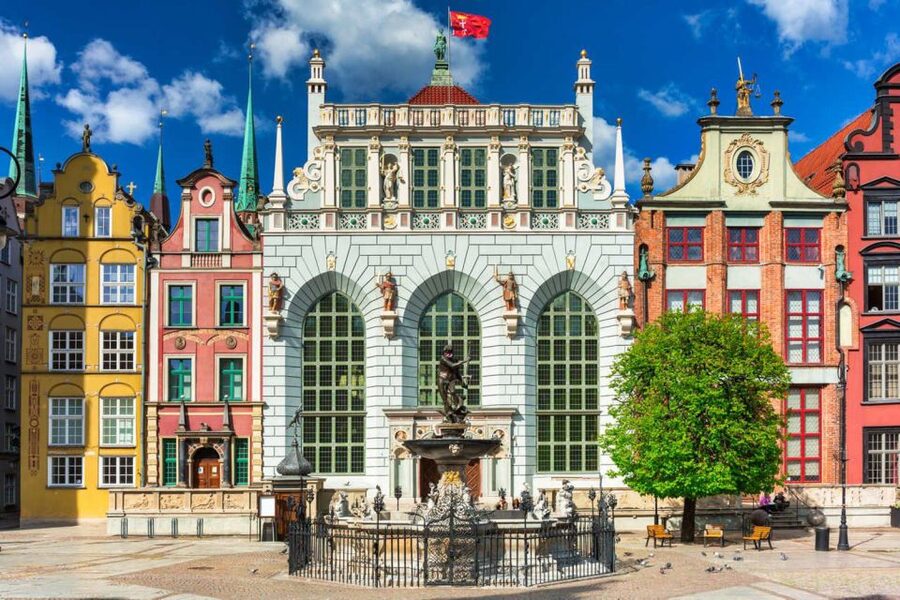 Gdansk: Small Group Walking Tour - Artus Court and the city’s merchant world