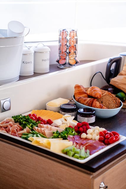 Gdansk/Sopot: Breakfast Cruise on a Catamaran - How to plan your morning